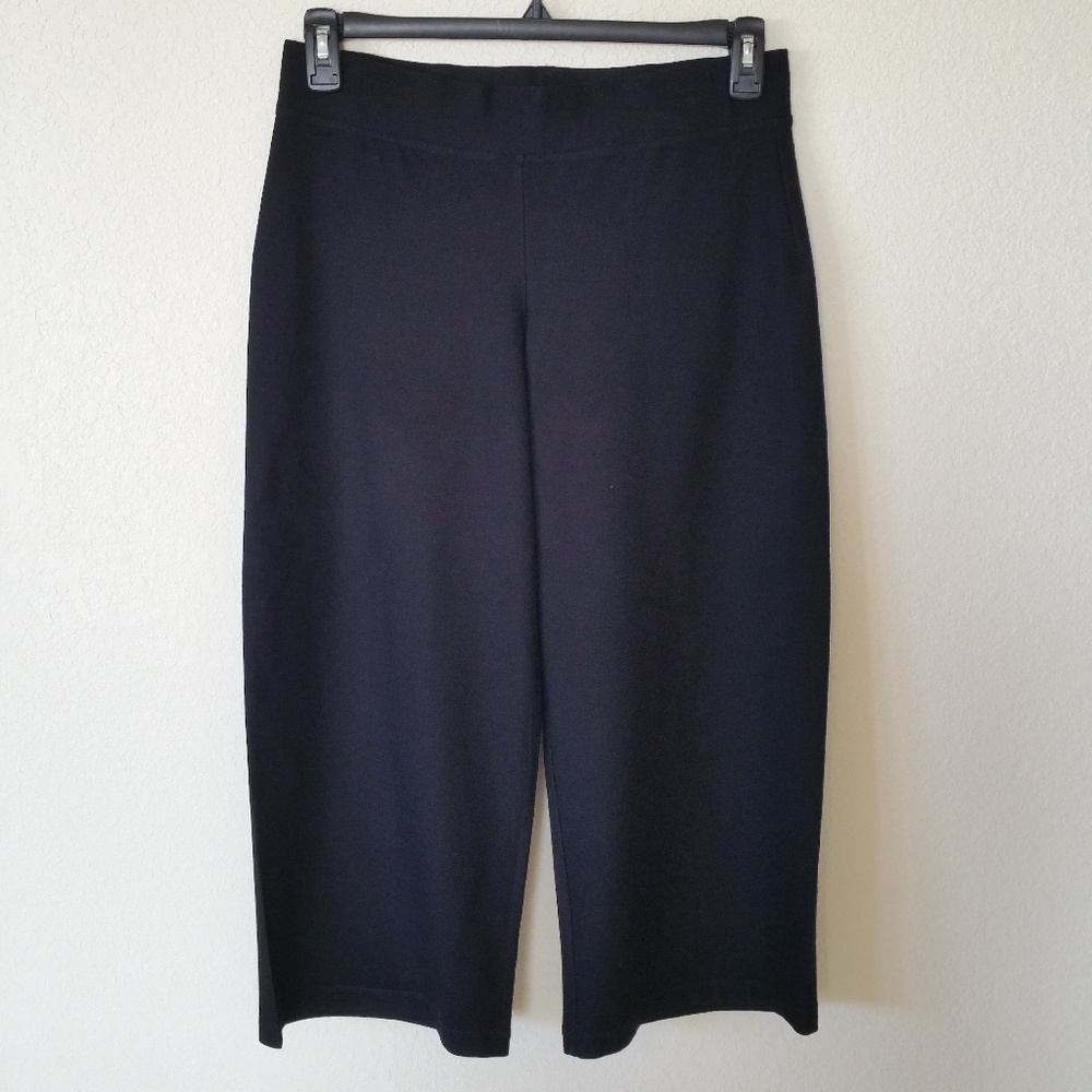 Eileen Fisher capri black elastic waist Career